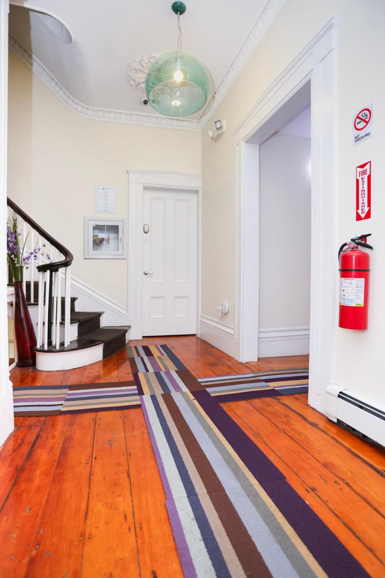 Cozy Furnished Studio In Beacon Hill #4 Бостън Екстериор снимка